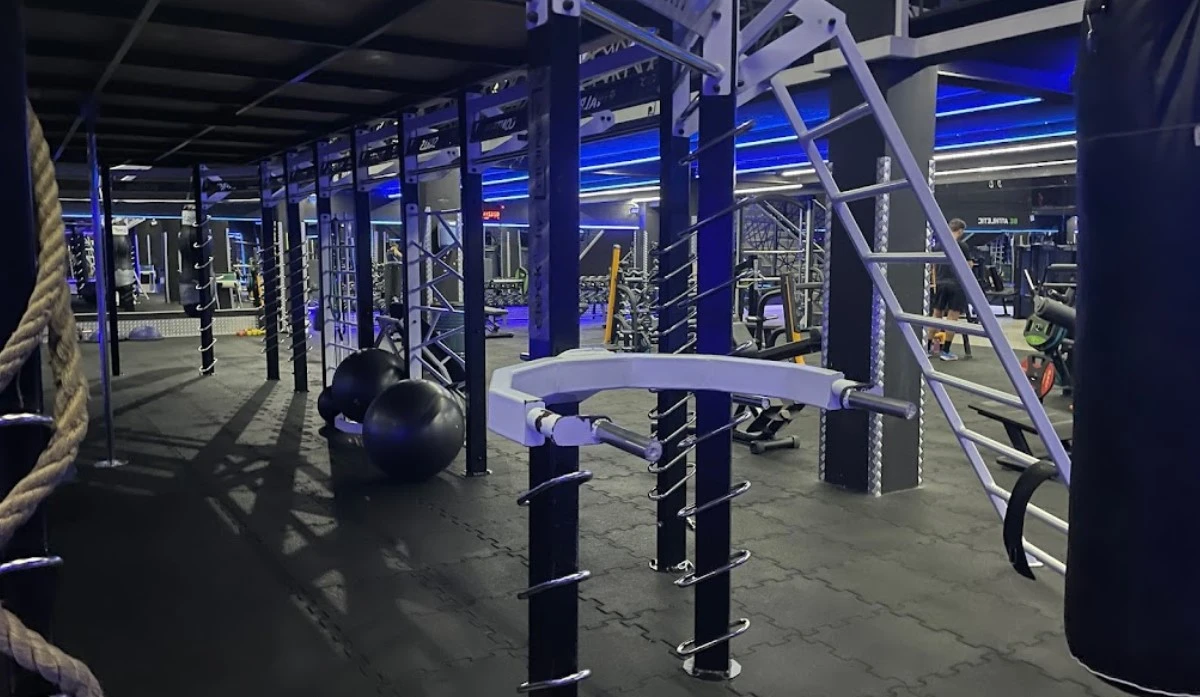 Zdjęcie  Well Fitness - Gdynia, Dąbrowa